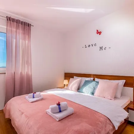 Maria Apartmán *